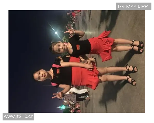 陈丽畅谈足球生涯背后的故事与成长历程 陈丽畅谈足球生涯背后的故事与成长历程