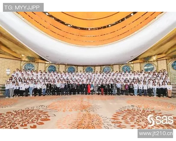 成都足球队杯赛中的团队协作表现分析与评价探讨